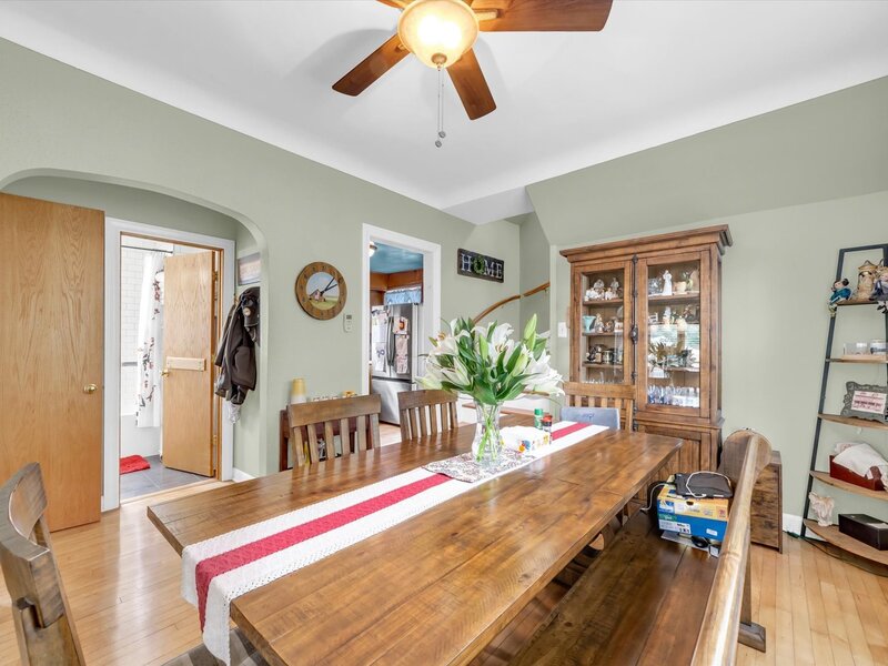 5134 W Ainslie Street Chicago IL 60630