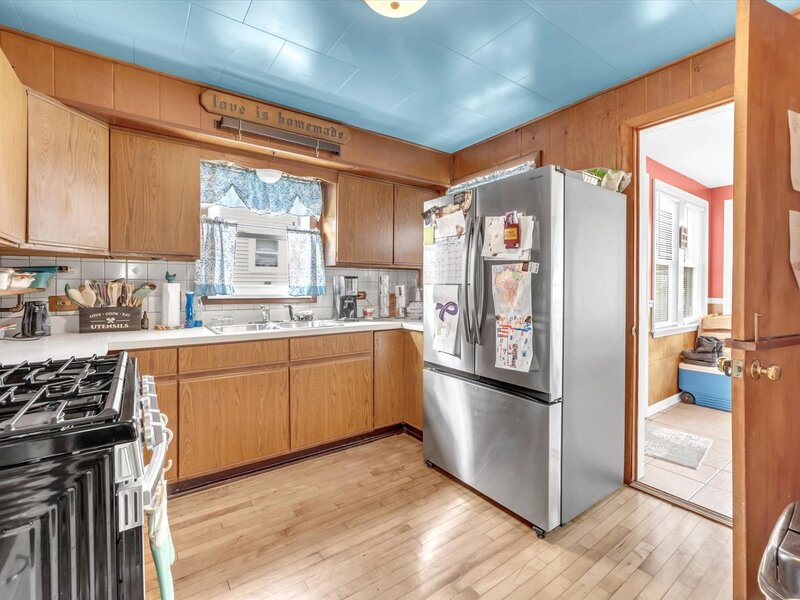 5134 W Ainslie Street Chicago IL 60630