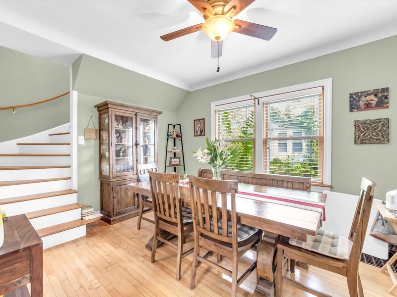 5134 W Ainslie Street Chicago IL 60630