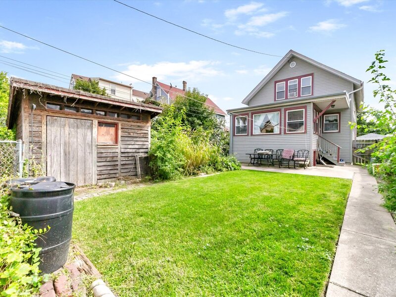 5134 W Ainslie Street Chicago IL 60630