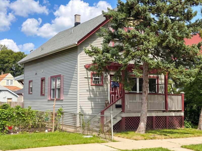 5134 W Ainslie Street Chicago IL 60630