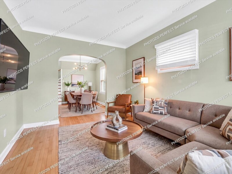 5134 W Ainslie Street Chicago IL 60630