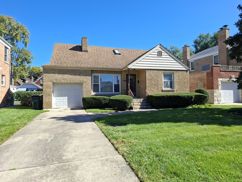 6631 N Saint Louis Avenue Lincolnwood IL 60712