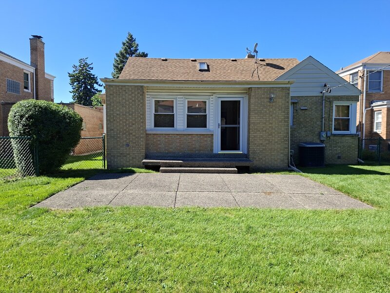 6631 N Saint Louis Avenue Lincolnwood IL 60712