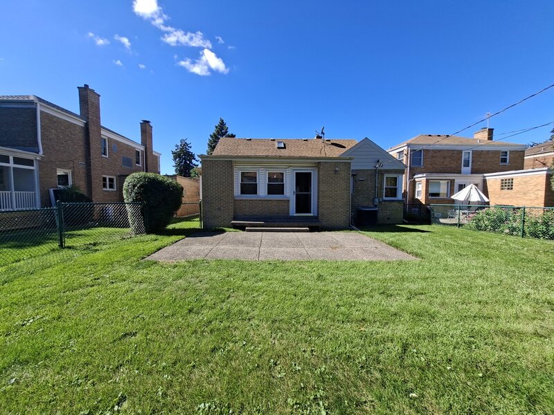 6631 N Saint Louis Avenue Lincolnwood IL 60712