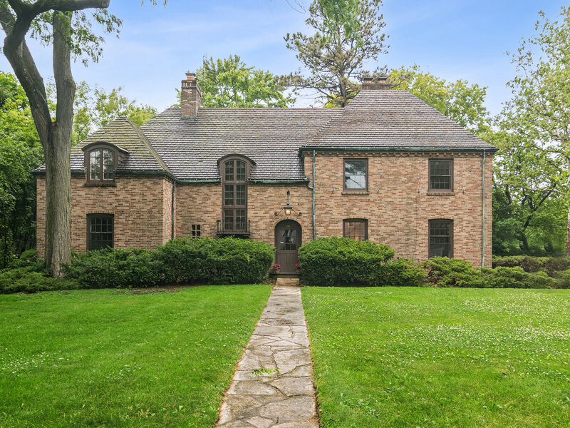 102 Pine Road Barrington IL 60010