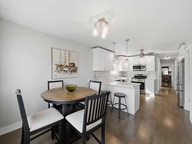 5721 S Mobile Avenue Chicago IL 60638