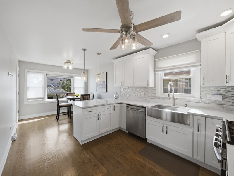 5721 S Mobile Avenue Chicago IL 60638