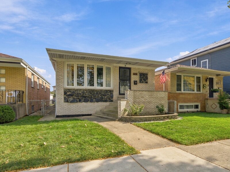 5721 S Mobile Avenue Chicago IL 60638