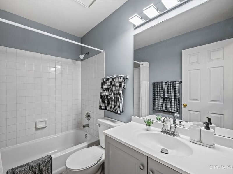 297 Braemar Glen Bolingbrook IL 60440