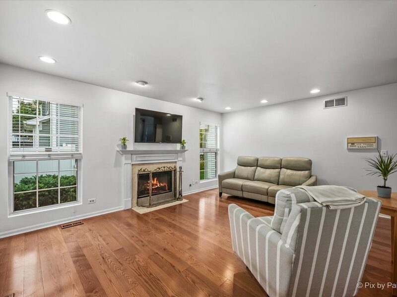297 Braemar Glen Bolingbrook IL 60440