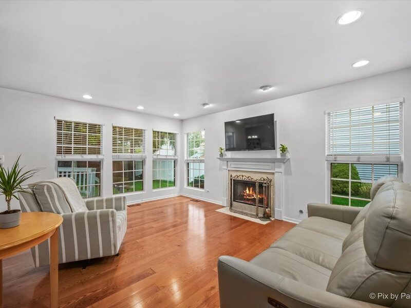 297 Braemar Glen Bolingbrook IL 60440