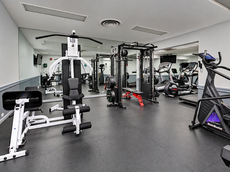 3950 N Lake Shore Drive Chicago IL 60613