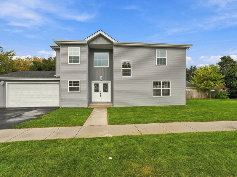 201 N Bierman Avenue Villa Park IL 60181