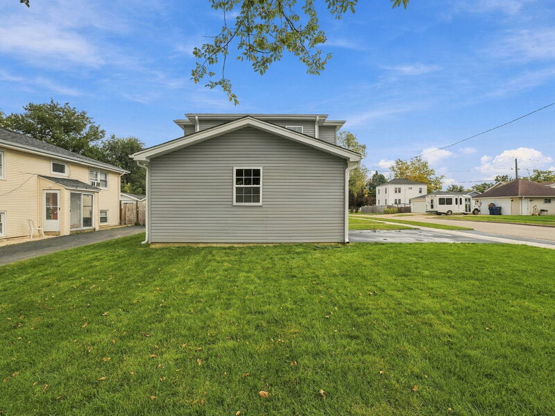 201 N Bierman Avenue Villa Park IL 60181