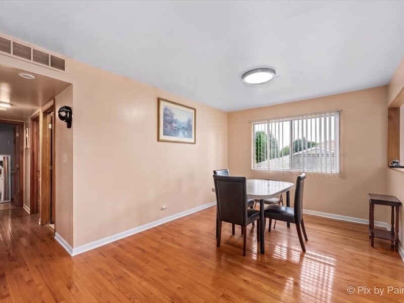 401 Longford Drive Elgin IL 60120