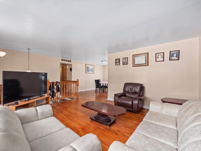 401 Longford Drive Elgin IL 60120