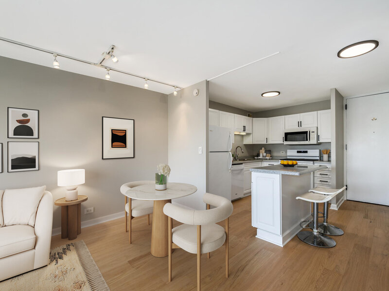 1960 N Lincoln Park West Avenue Chicago IL 60614