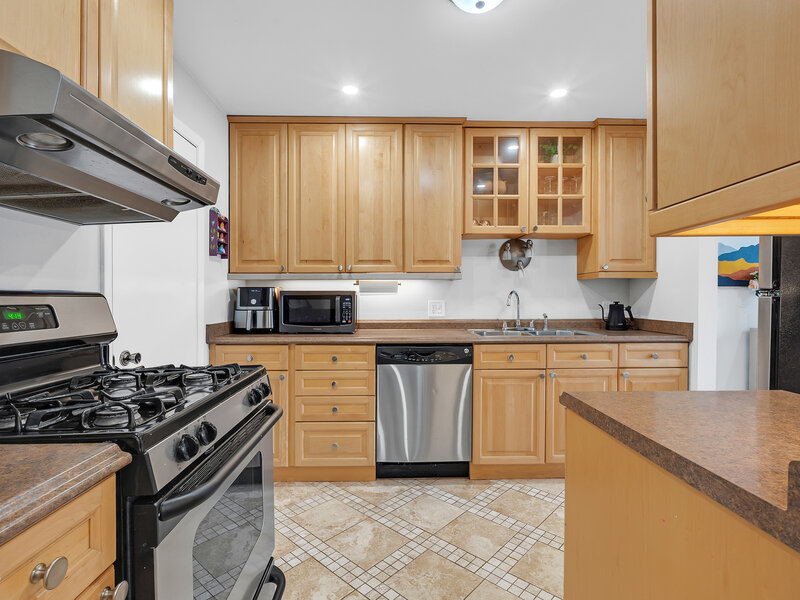 576 Greystone Lane Wheeling IL 60090