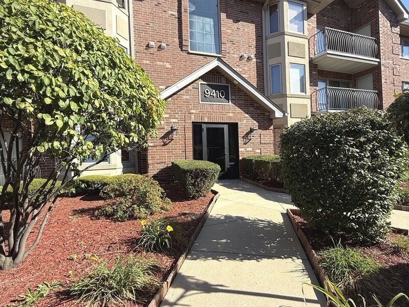 9410 Melvina Avenue Oak Lawn IL 60453