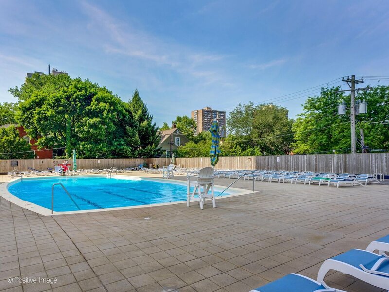 4250 N Marine Drive Chicago IL 60613