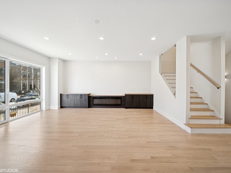 967 E 62nd Street Chicago IL 60637