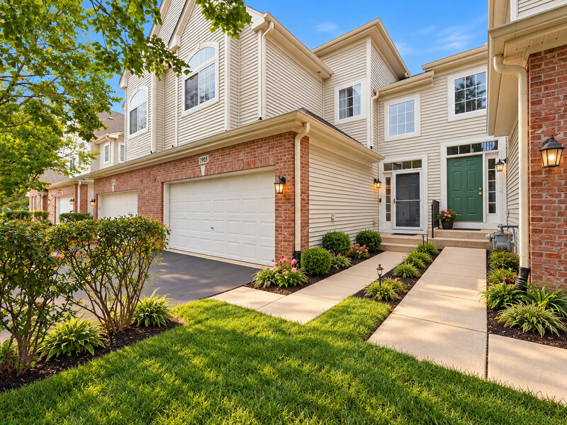 1905 Maureen Drive Hoffman Estates IL 60192