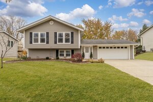 Photo of 309 Plymouth Lane Bloomingdale IL 60108