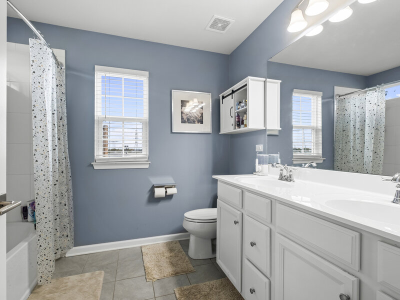 47 Nicholas Drive Des Plaines IL 60016