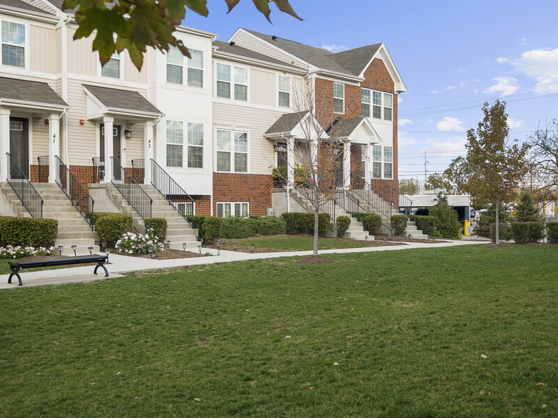47 Nicholas Drive Des Plaines IL 60016