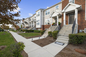 Photo of 47 Nicholas Drive Des Plaines IL 60016
