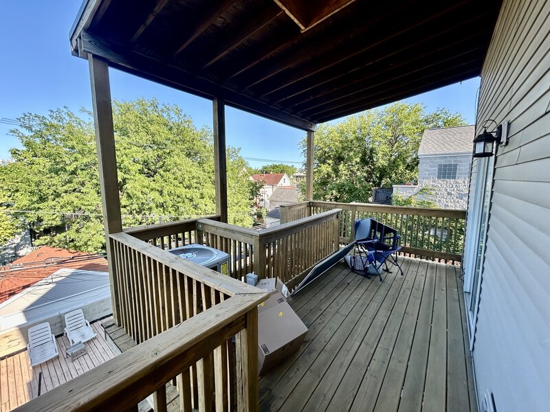 3033 N Racine Avenue Chicago IL 60657