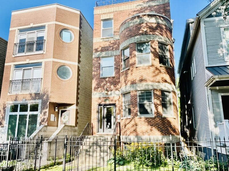 3033 N Racine Avenue Chicago IL 60657