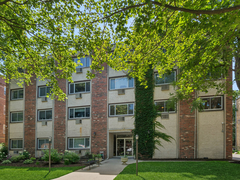 1234 Elmwood Avenue Evanston IL 60202
