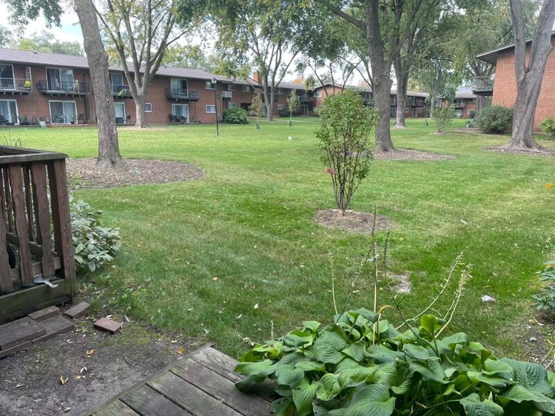 1480 S Busse Road Mount Prospect IL 60056