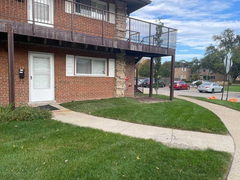 1480 S Busse Road Mount Prospect IL 60056