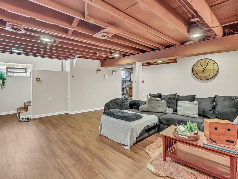 10006 S Artesian Avenue Chicago IL 60655