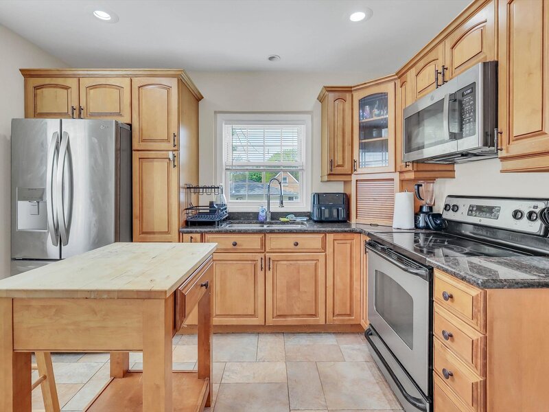 10006 S Artesian Avenue Chicago IL 60655