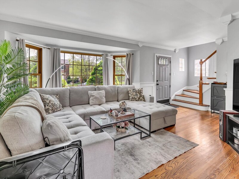 10006 S Artesian Avenue Chicago IL 60655