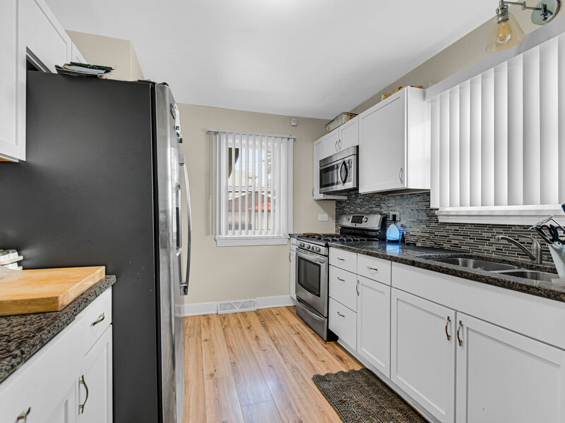 3322 Ann Street Lansing IL 60438