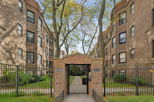 Photo of 6257 N Sheridan Road Chicago IL 60660 Unit 48