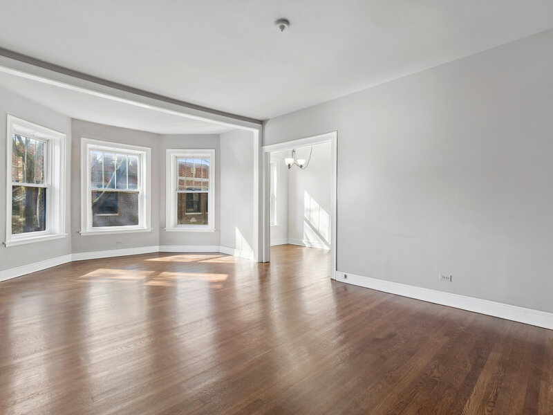 6257 N Sheridan Road Chicago IL 60660