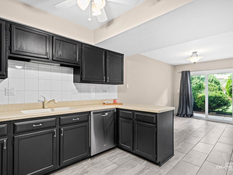87 Townsend Circle Naperville IL 60565