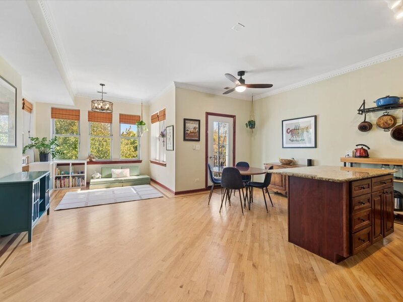 4910 N Drake Avenue Chicago IL 60625