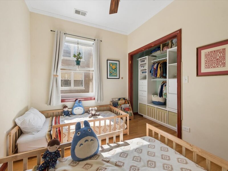 4910 N Drake Avenue Chicago IL 60625