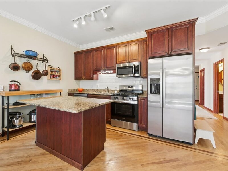 4910 N Drake Avenue Chicago IL 60625
