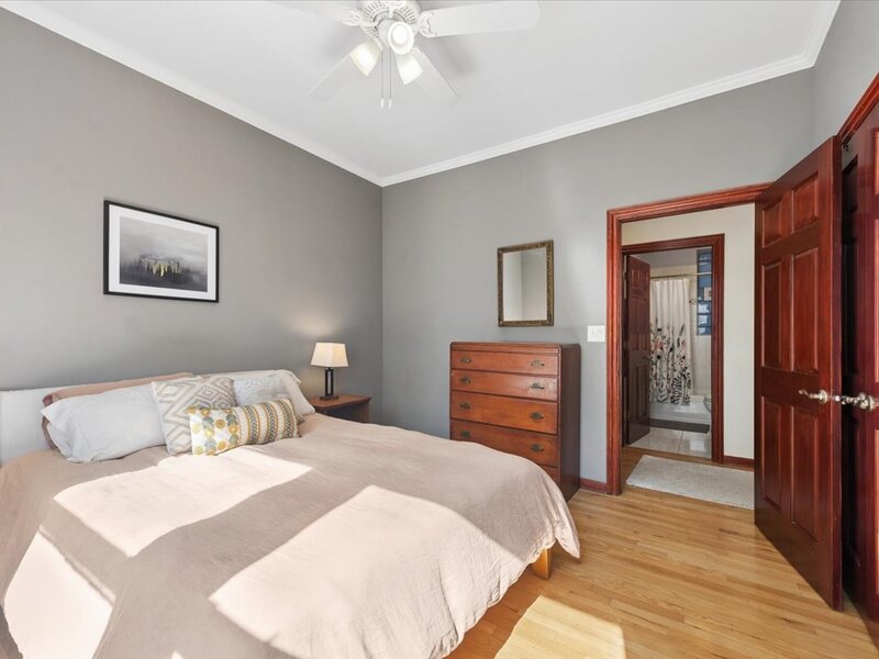 4910 N Drake Avenue Chicago IL 60625