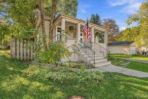 Photo of 1003 Dean Street St. Charles IL 60174