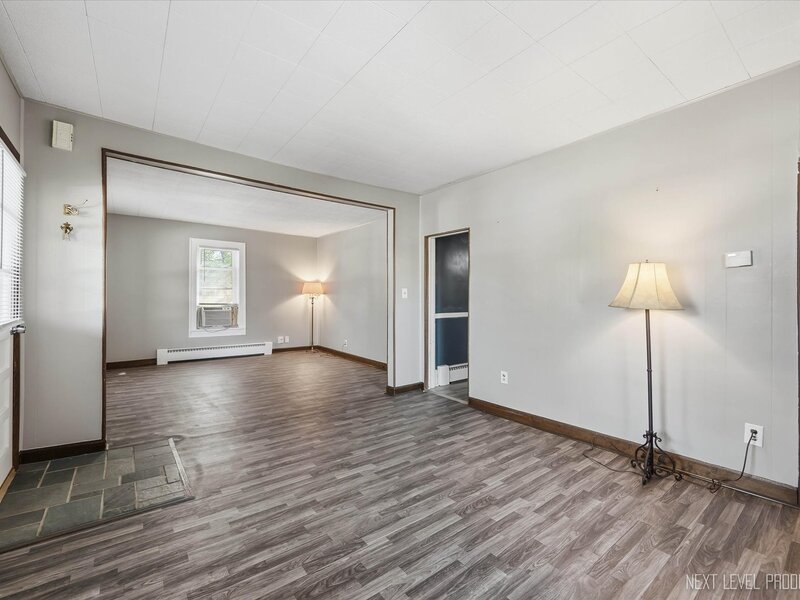 1003 Dean Street St. Charles IL 60174