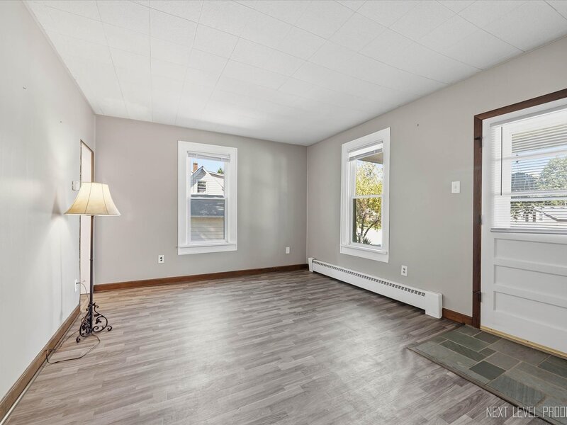 1003 Dean Street St. Charles IL 60174